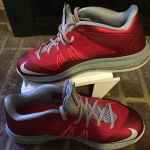 New Nike LeBron James Red size 11 sneakers